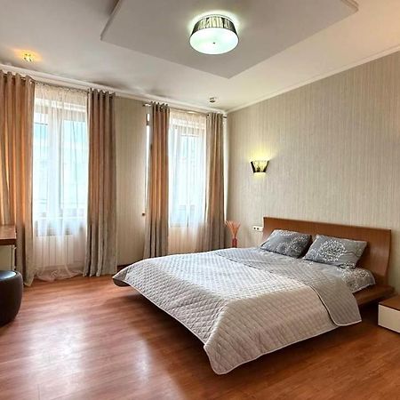 Mironositskaya 75 Leilighet Kharkiv Eksteriør bilde