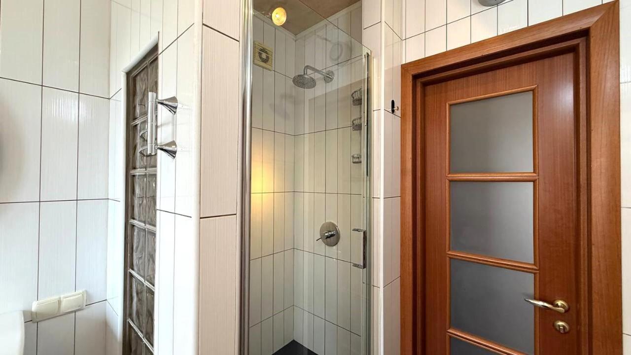 Mironositskaya 75 Leilighet Kharkiv Eksteriør bilde